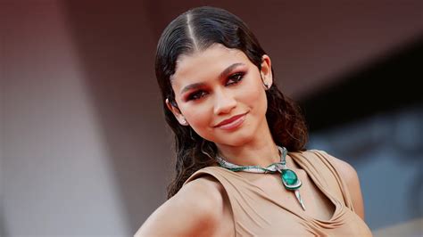 is zendaya bi|How The Zendaya Is Gay Rumor Actually Started